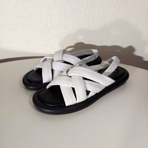 Seychelles White Leather Strappy Sandals